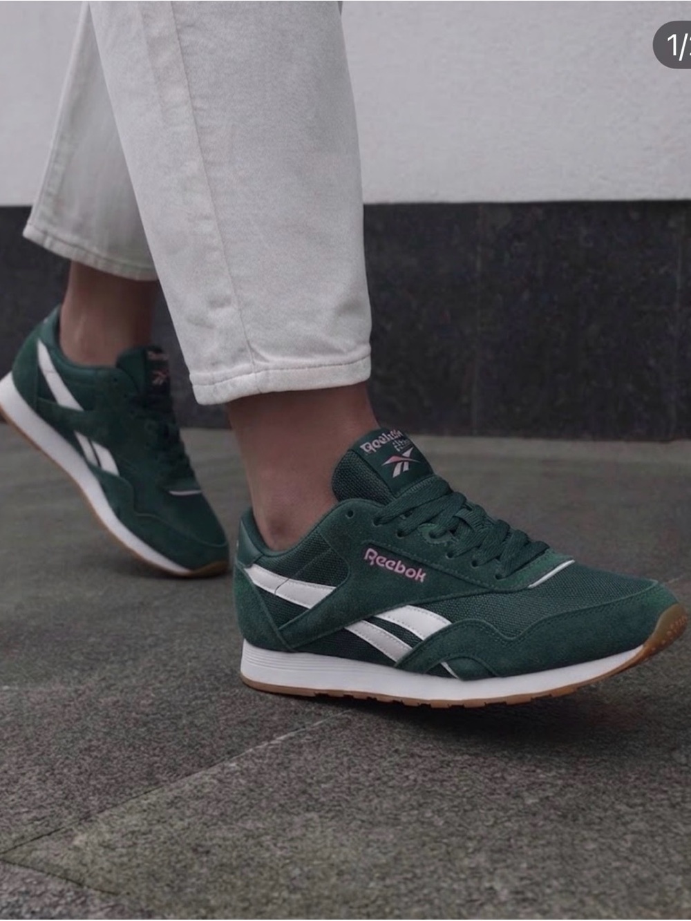 Vintage Reebok Retro Classic Low-Top Sneakers Dark Green & White 7.5